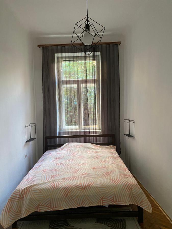 Nf'S Home Lovely Apartment In Heart Of Сараєво Екстер'єр фото